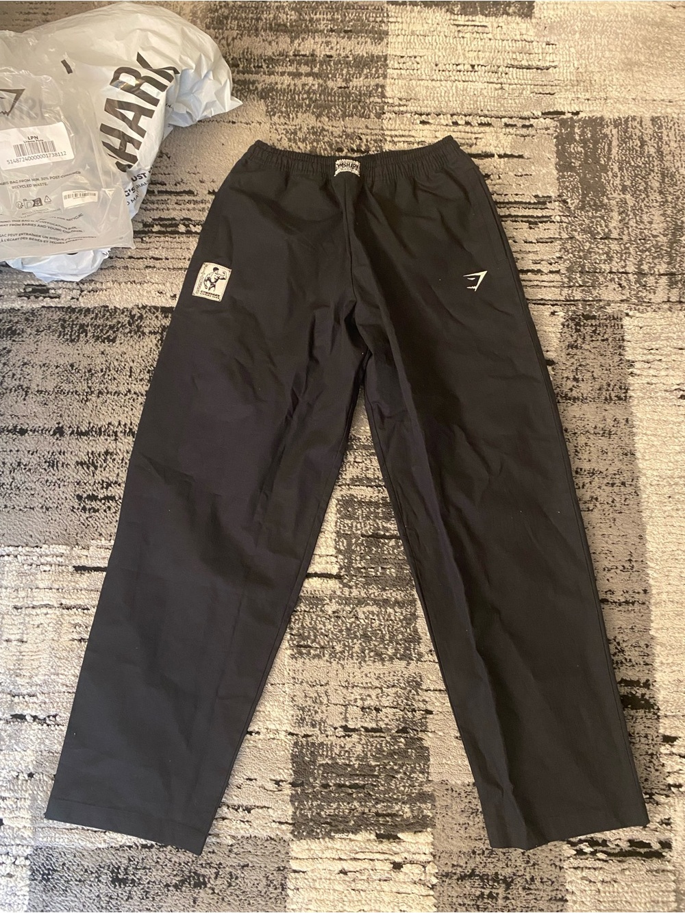 New Men’s Gymshark Straight Leg Pumper Pants Oversized Fit Medium